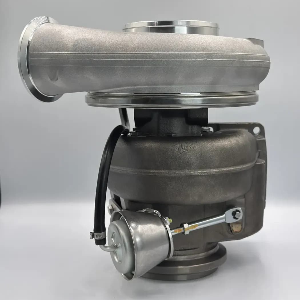 New 172743 Detroit Diesel Series 60 12.7L DDEC IV BorgWarner K31 Turbocharger - Turbo Centre Production Line, photo 3