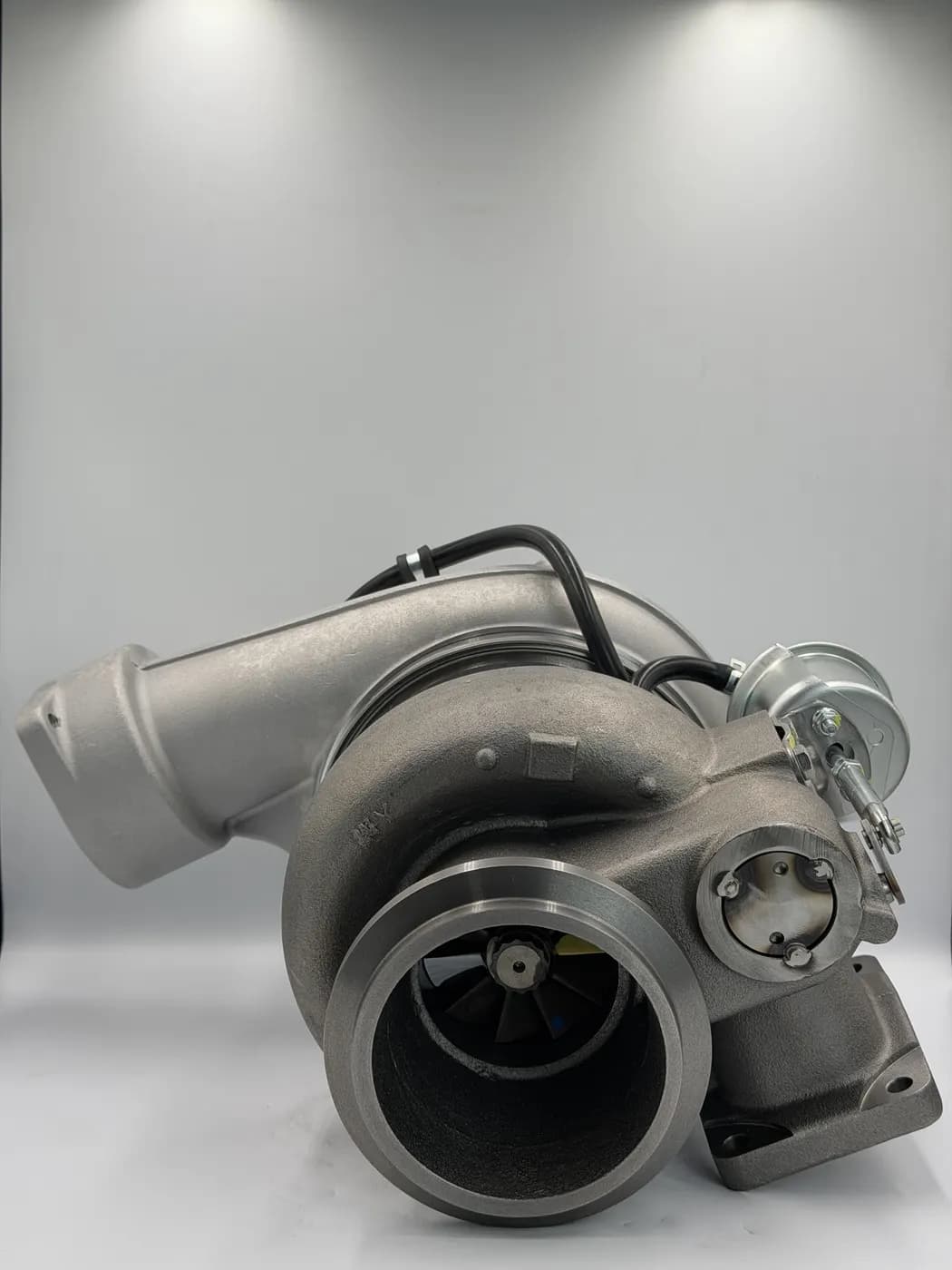 New 177148 Caterpillar C15 / 3406E BorgWarner S410G Turbocharger - Turbo Centre Production Line, photo 5