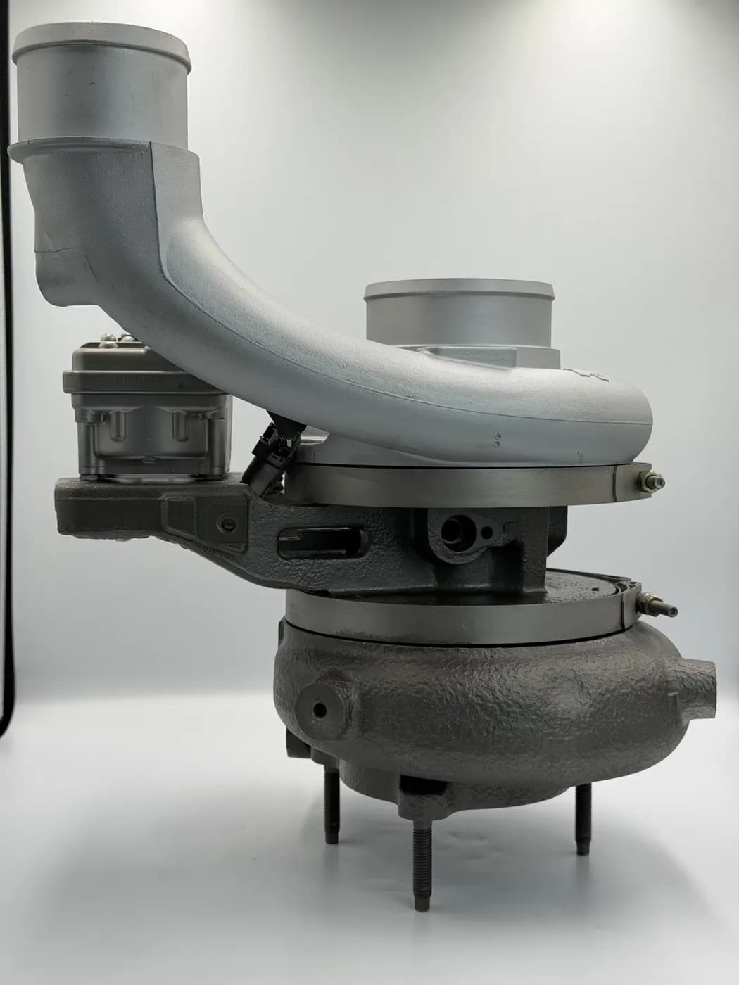 Remanufactured 2517623C96 International A26 BorgWarner B2UV Turbocharger with BorgWarner OEM Electronic Actuator, photo 3